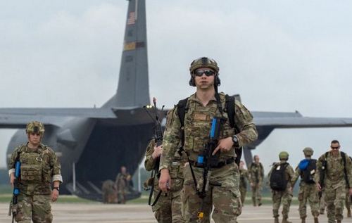 Вашингтон скорочує присутність американських військ у Європі та запевняє, що це не послабить НАТО Вашингтон скорочує присутність американських військ у Європі та запевняє, що це не послабить НАТО